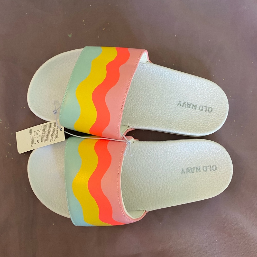 Girls rainbow slides size 1/2